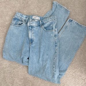 Abercrombie & Fitch Women’s Curve Love 90’s Straight Ultra High Rise 28 regular